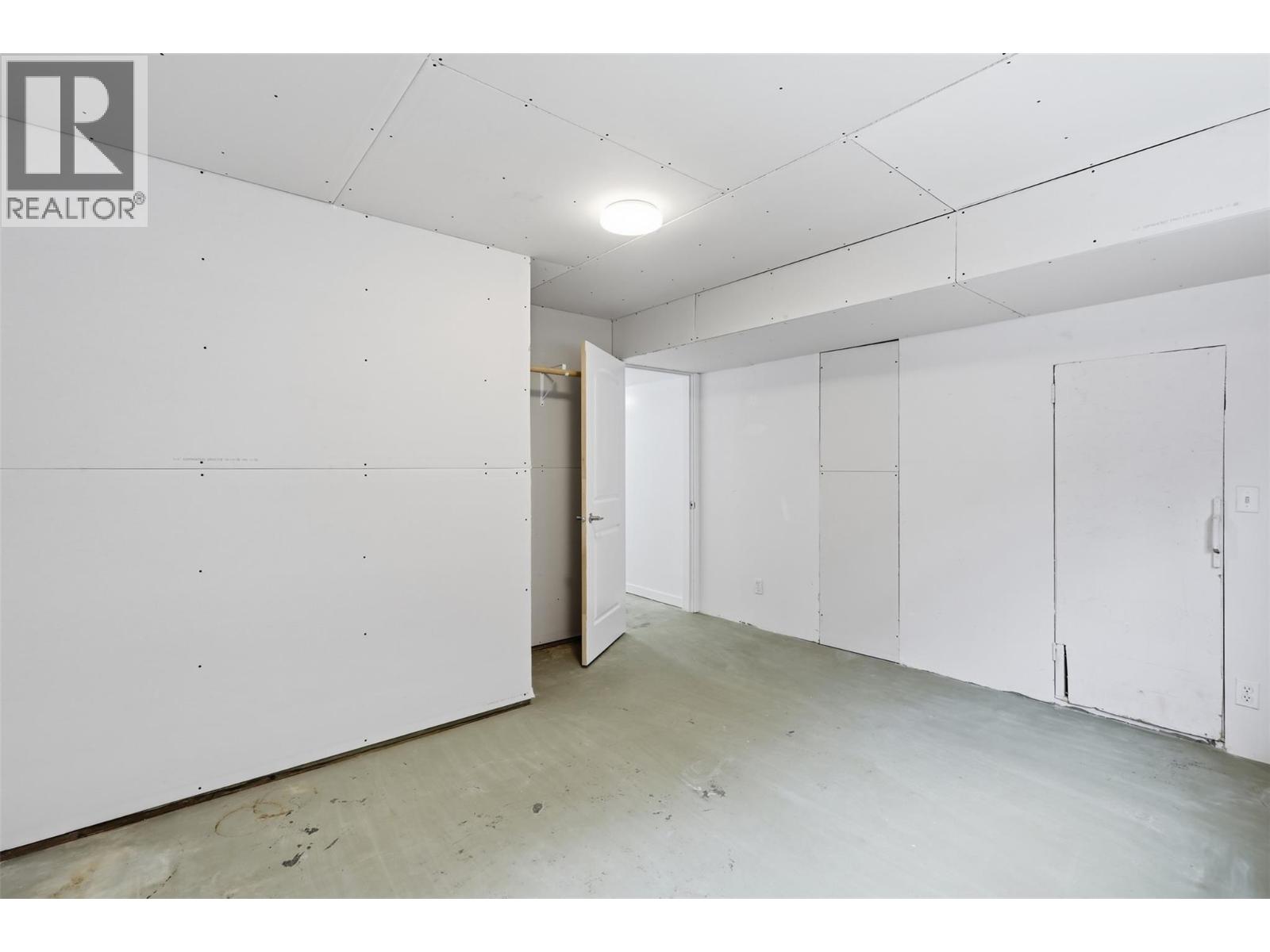 8840 Badger Drive, Kamloops, British Columbia  V2C 6V2 - Photo 39 - 10399531