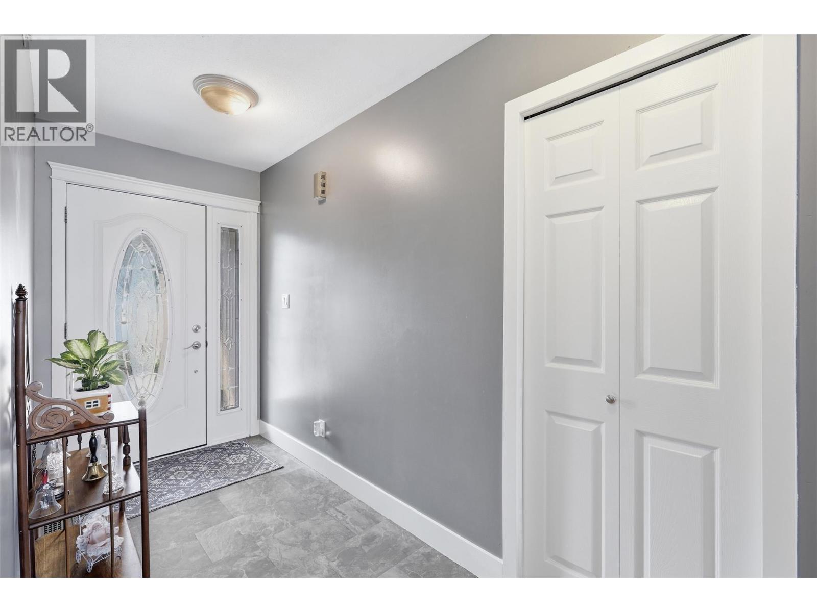 8840 Badger Drive, Kamloops, British Columbia  V2C 6V2 - Photo 5 - 10399531