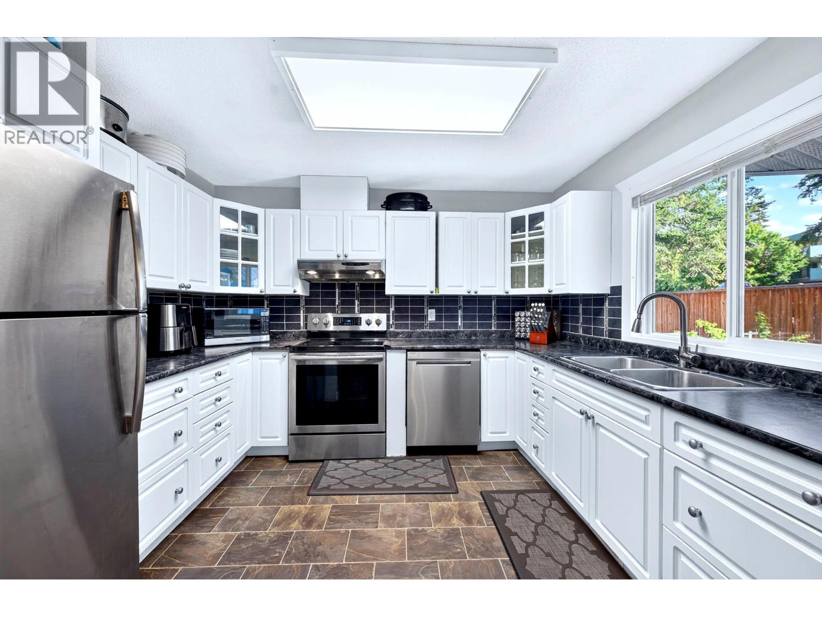 367 Robson Street, Clearwater, British Columbia  V0E 1N1 - Photo 6 - 10398984