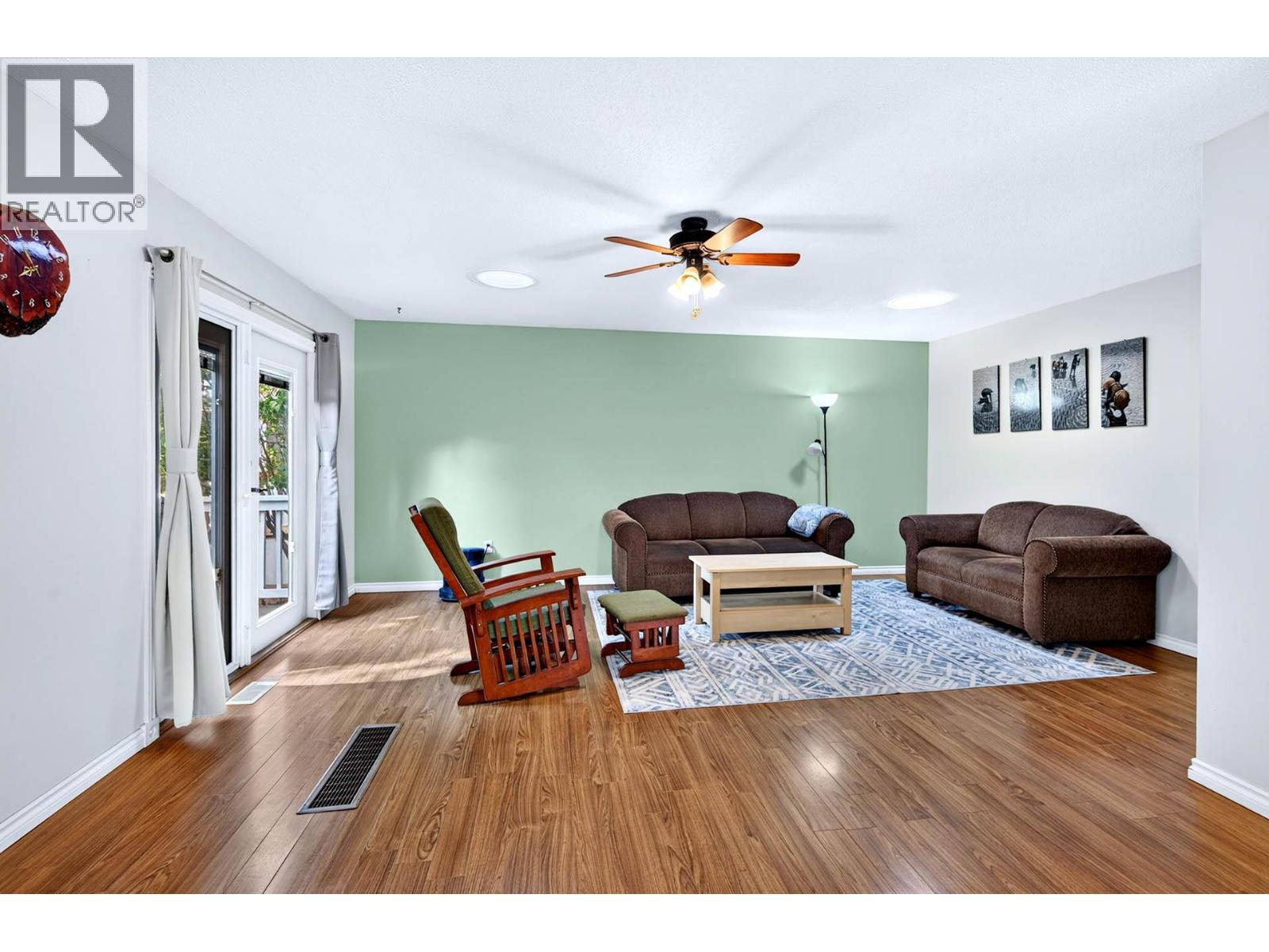 367 Robson Street, Clearwater, British Columbia  V0E 1N1 - Photo 9 - 10398984