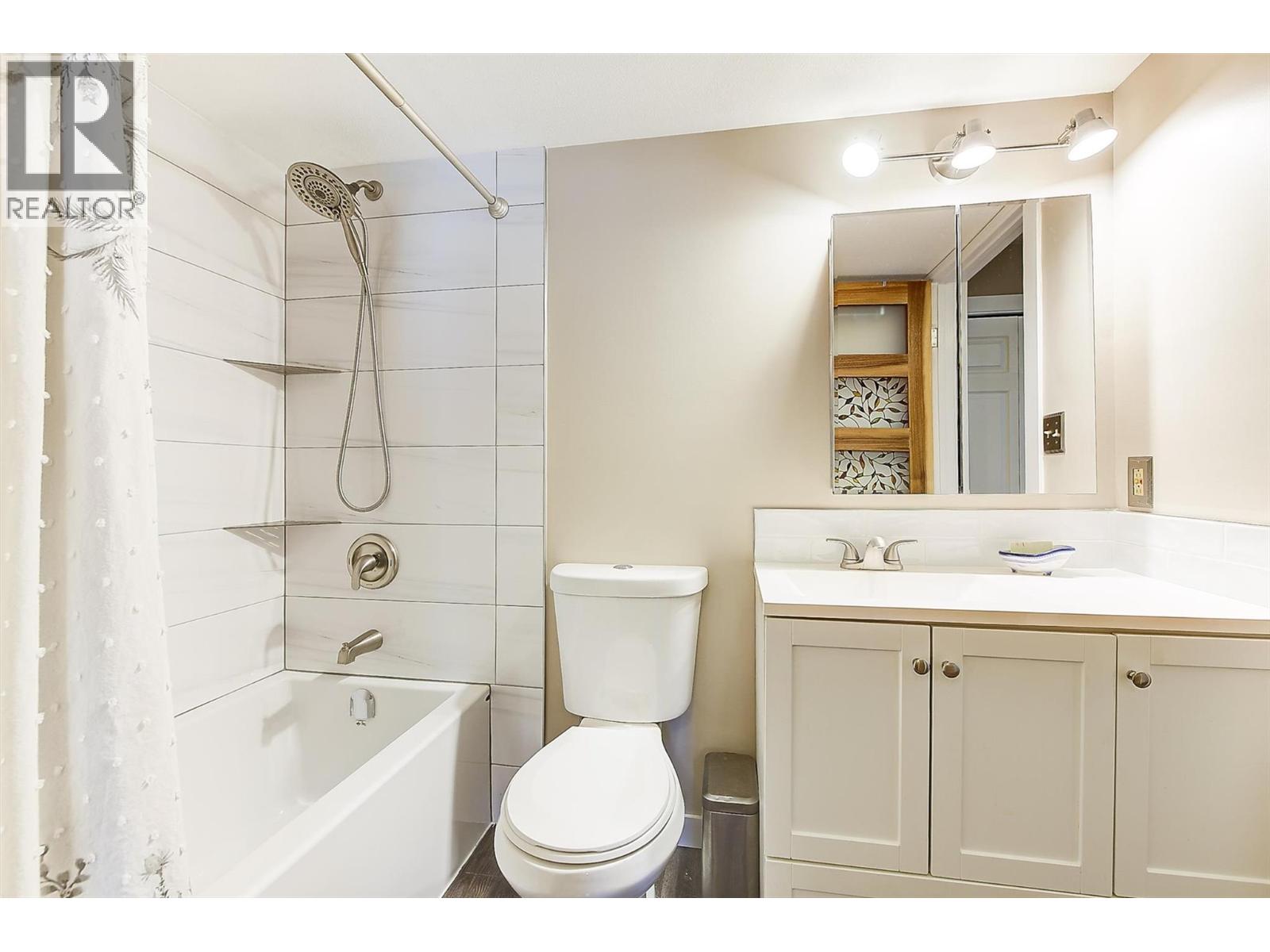 3842 Gordon Drive Unit# 216, Kelowna, British Columbia  V1W 3G4 - Photo 13 - 10399575