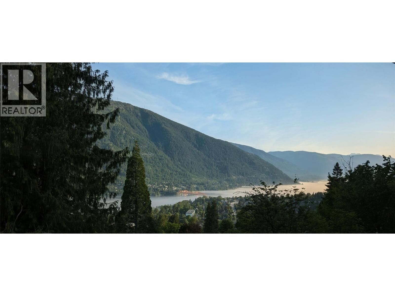 711 Regent Street, Nelson, British Columbia  V1L 5W5 - Photo 10 - 10399514