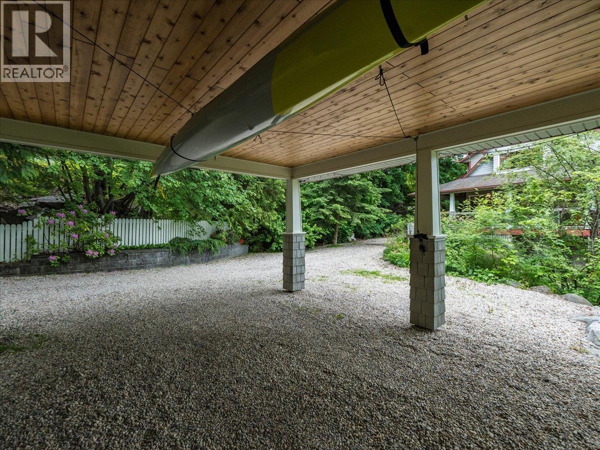 711 Regent Street, Nelson, British Columbia  V1L 5W5 - Photo 11 - 10399514