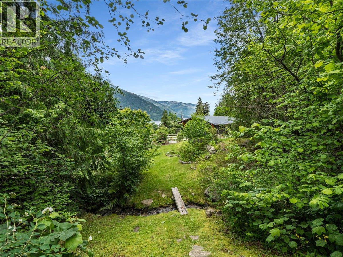711 Regent Street, Nelson, British Columbia  V1L 5W5 - Photo 15 - 10399514