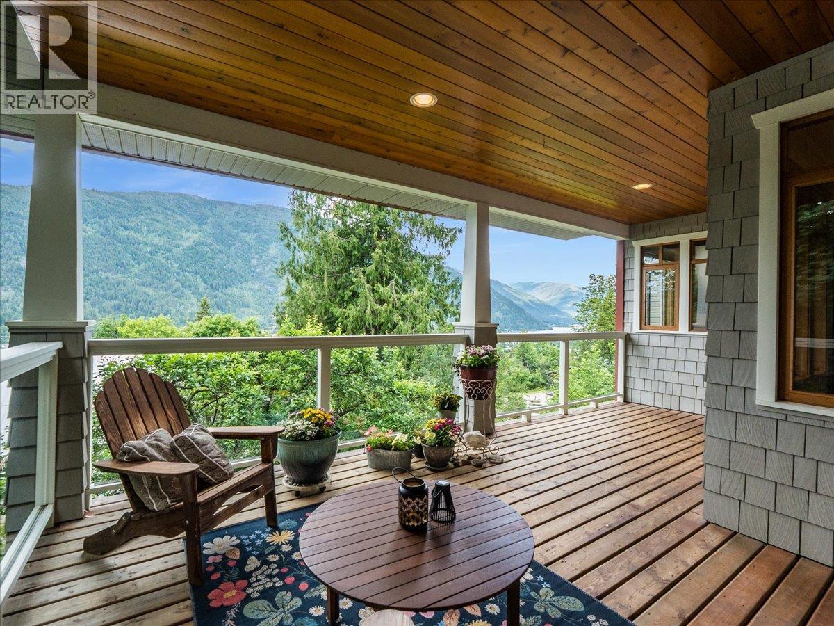 711 Regent Street, Nelson, British Columbia  V1L 5W5 - Photo 30 - 10399514