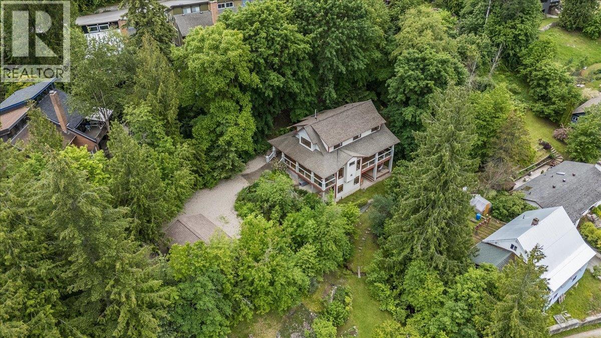 711 Regent Street, Nelson, British Columbia  V1L 5W5 - Photo 5 - 10399514