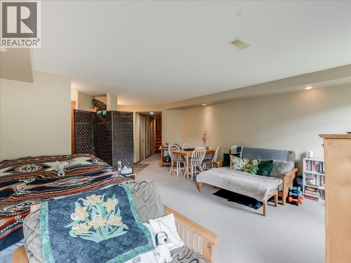 711 Regent Street, Nelson, British Columbia  V1L 5W5 - Photo 57 - 10399514