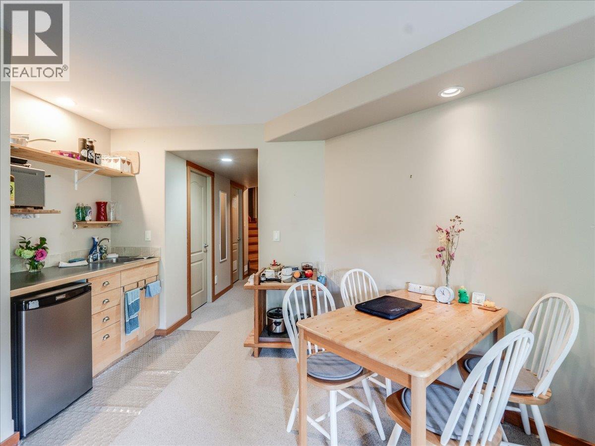 711 Regent Street, Nelson, British Columbia  V1L 5W5 - Photo 58 - 10399514
