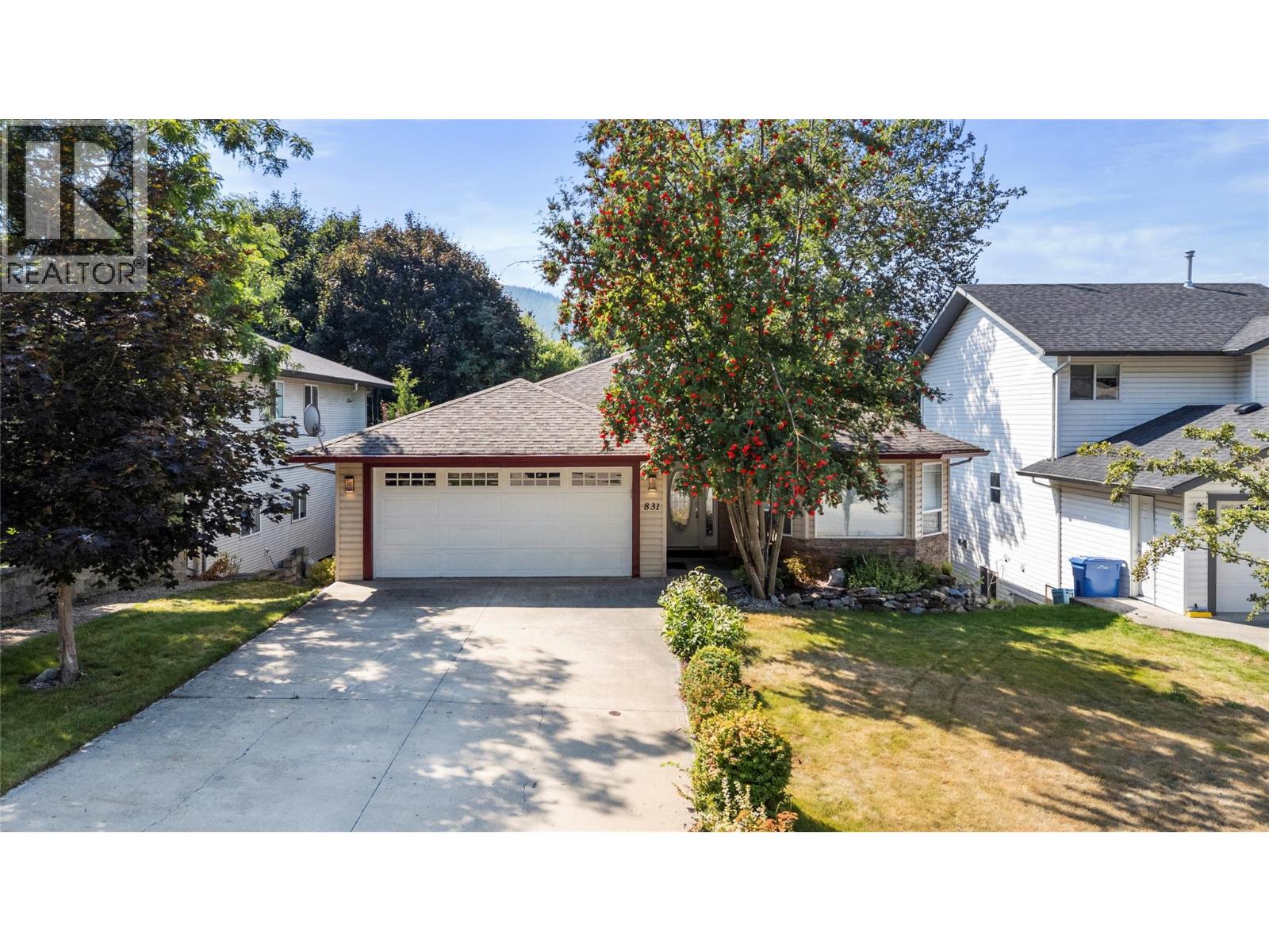 831 37 Street Se, Salmon Arm, British Columbia  V1E 3M2 - Photo 1 - 10399399