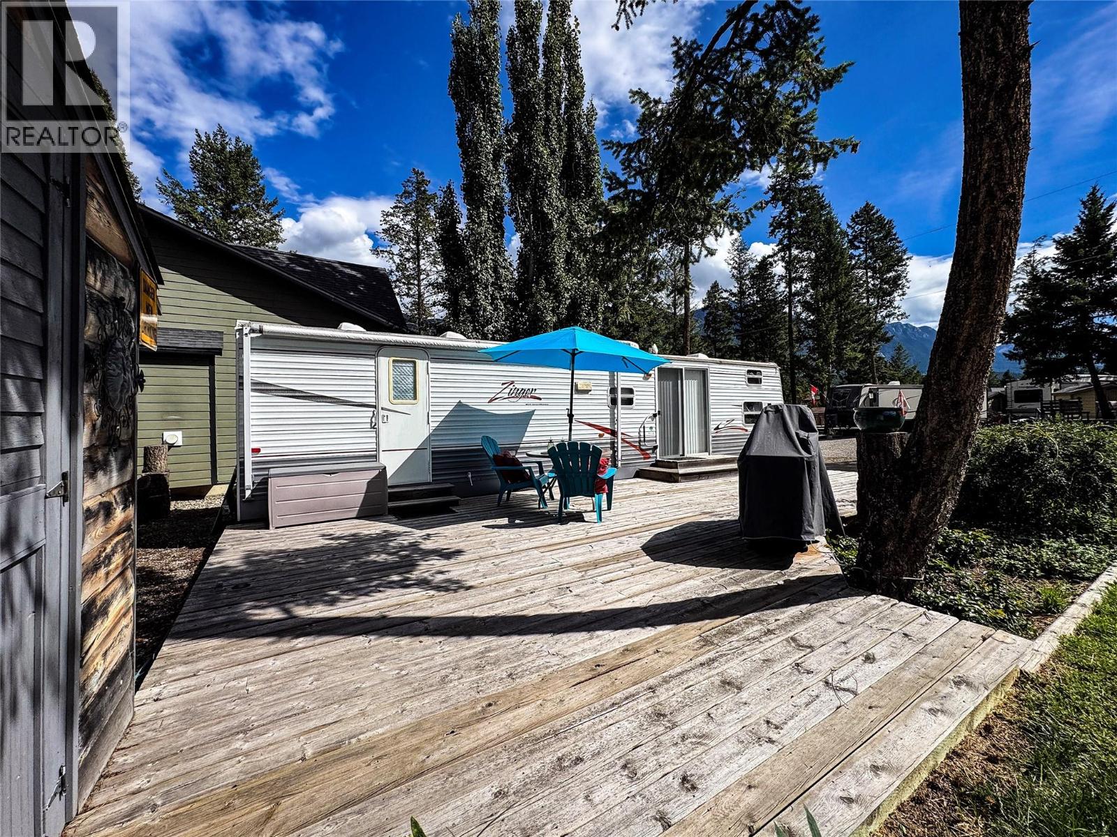 4868 Riverview Drive Unit# Lot 116, Edgewater, British Columbia  V0A 1E0 - Photo 3 - 10399014