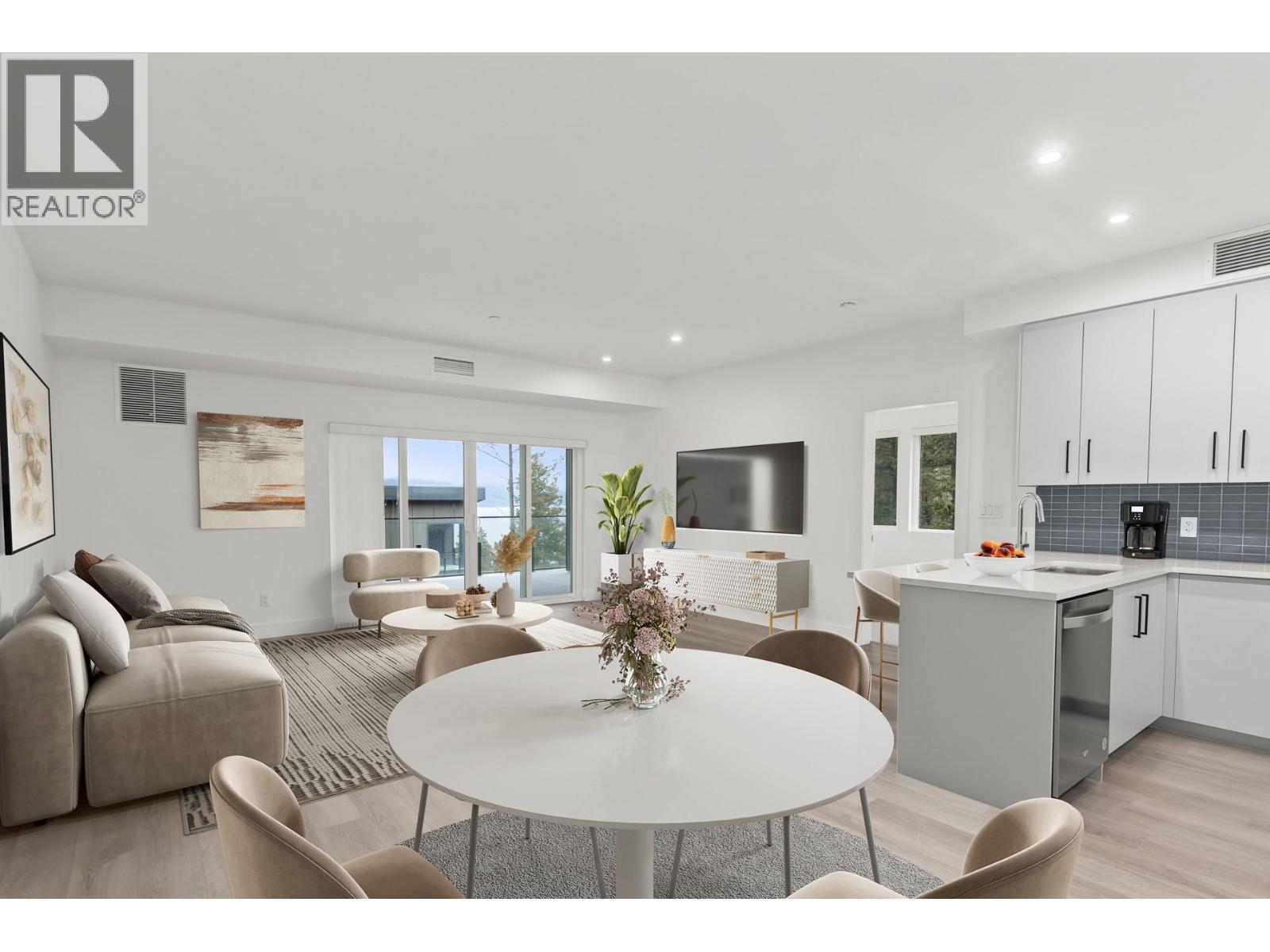 3434 Mckinley Beach Drive Unit# 209, Kelowna, British Columbia  V1V 0H3 - Photo 2 - 10399452