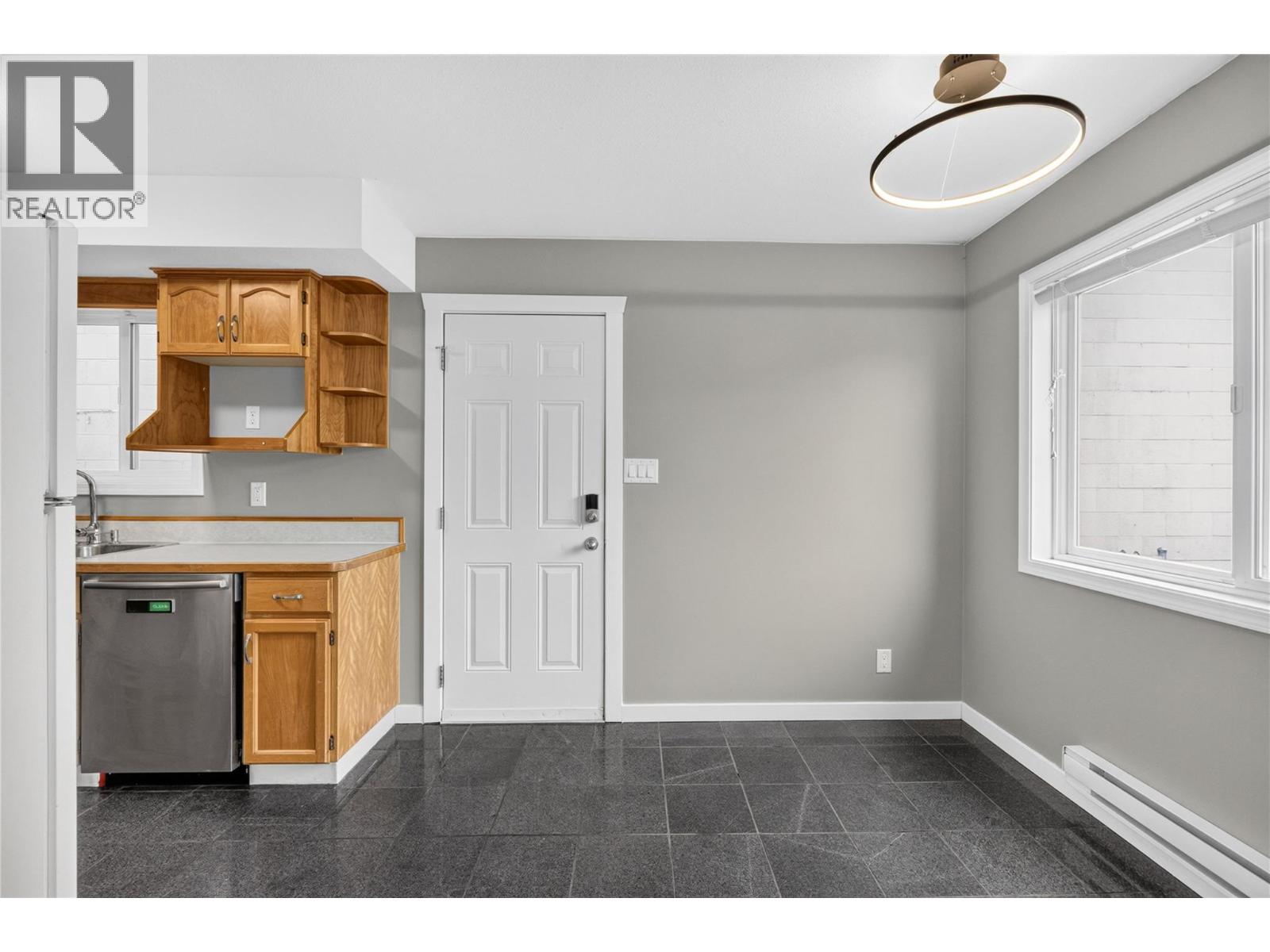 460 Rene Avenue Unit# 101, Penticton, British Columbia  V2A 7M2 - Photo 6 - 10399324