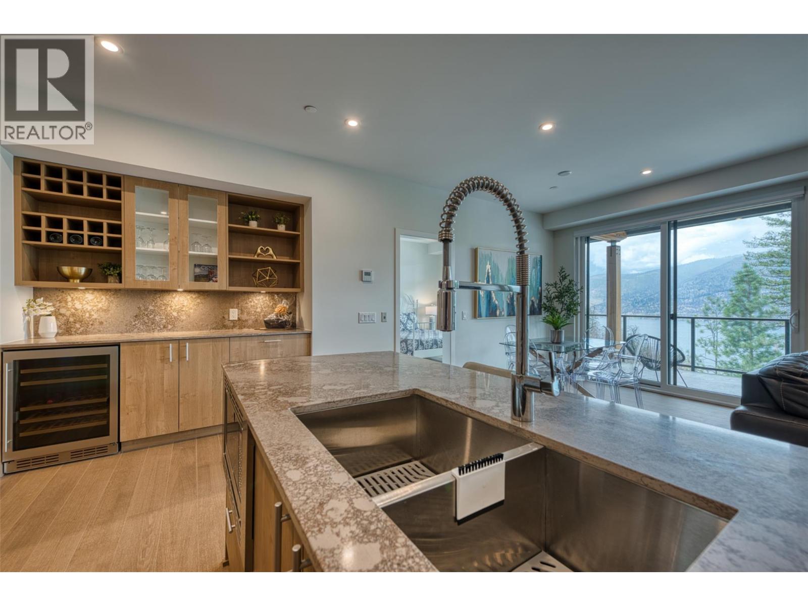 9652 Benchland Drive Unit# 306, Lake Country, British Columbia  V4V 0C4 - Photo 9 - 10399258