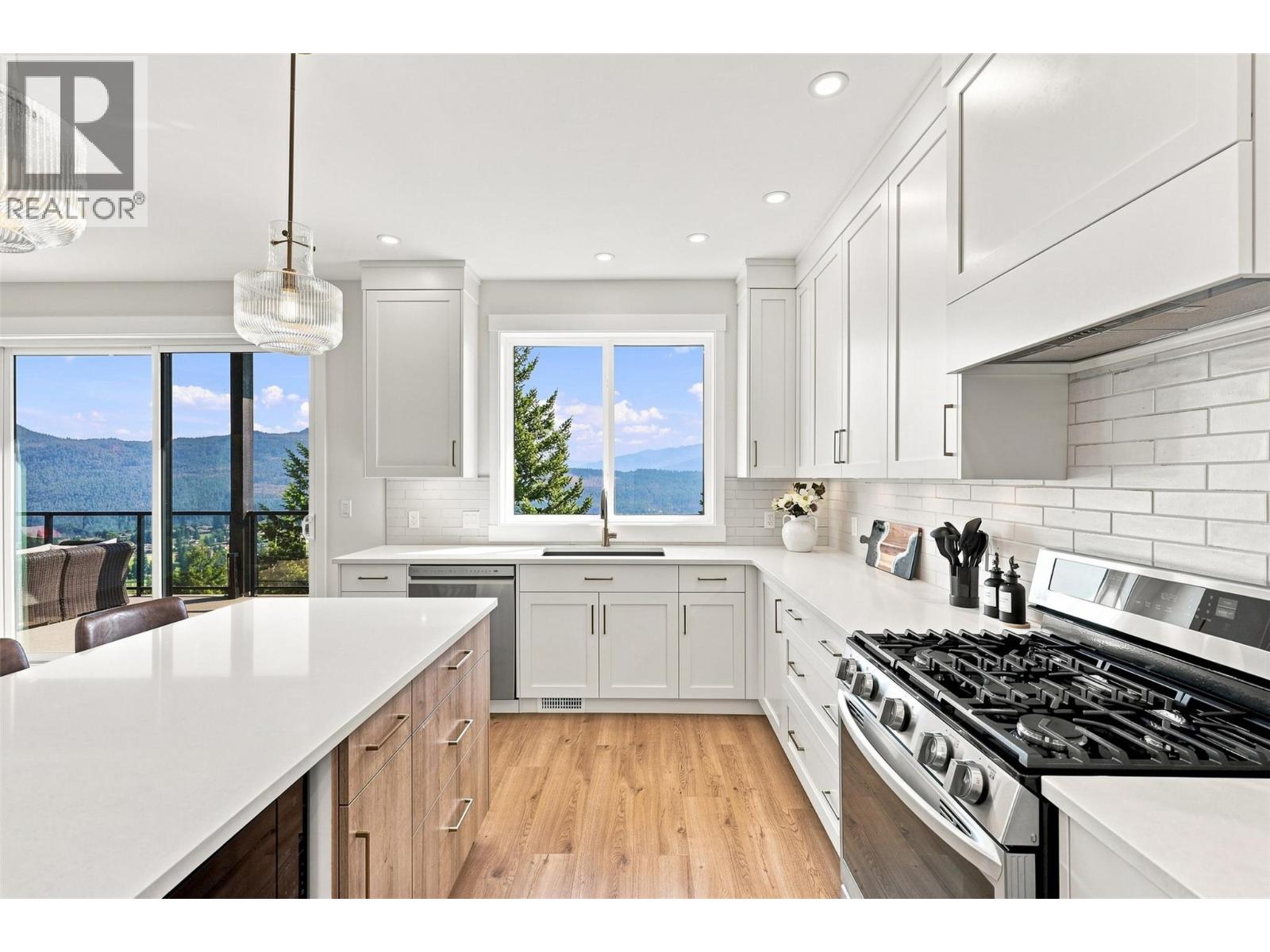 2486 Highlands Drive, South Shuswap, British Columbia  V0E 1H2 - Photo 32 - 10399530