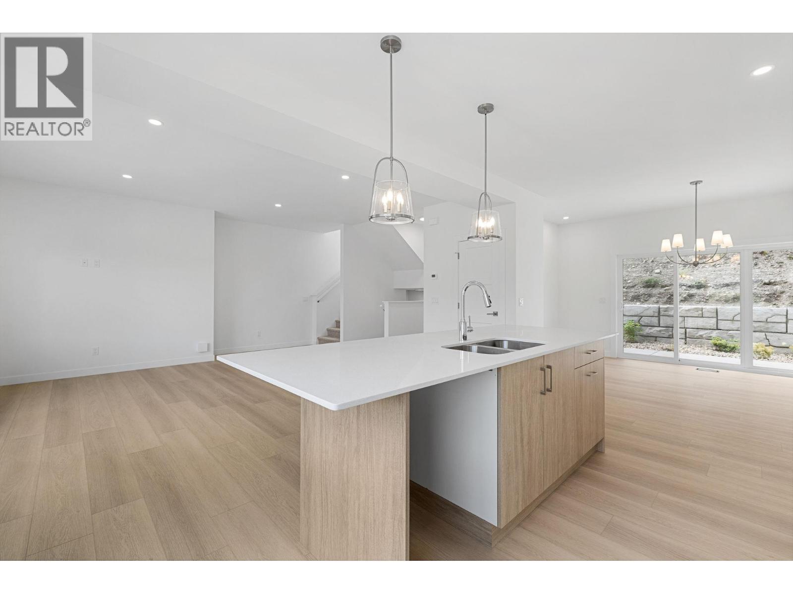 434 Arrowleaf Rise, Coldstream, British Columbia  V1B 2M4 - Photo 5 - 10399516