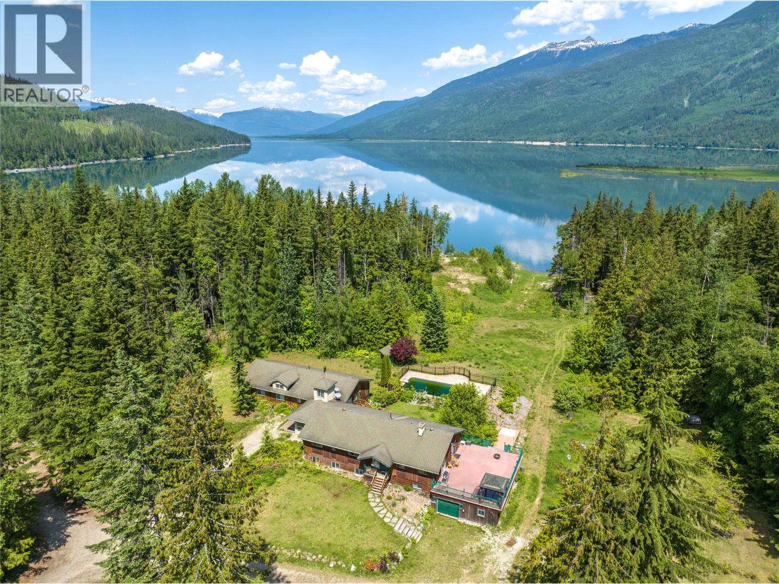 4200 Highway 23 South Highway S, Revelstoke, British Columbia  V0E 2S0 - Photo 12 - 10399057