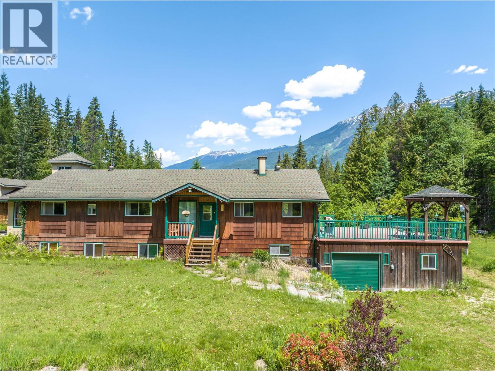 4200 Highway 23 South Highway S, Revelstoke, British Columbia  V0E 2S0 - Photo 14 - 10399057