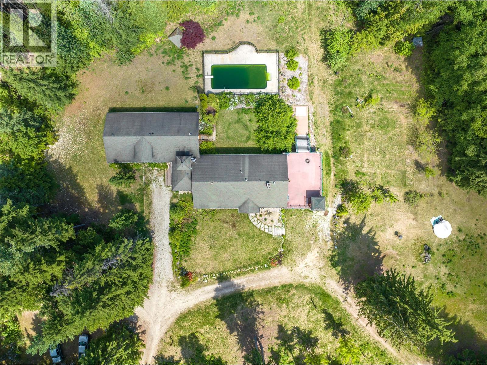 4200 Highway 23 South Highway S, Revelstoke, British Columbia  V0E 2S0 - Photo 16 - 10399057