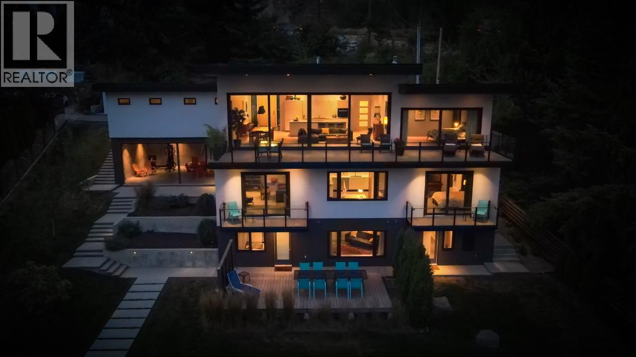 988 3a Highway, Nelson, British Columbia  V1L 6J5 - Photo 1 - 10399616