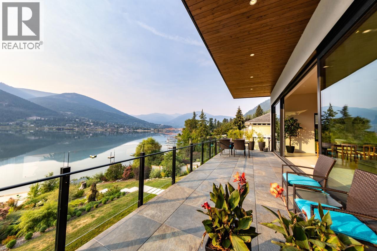 988 3a Highway, Nelson, British Columbia  V1L 6J5 - Photo 47 - 10399616