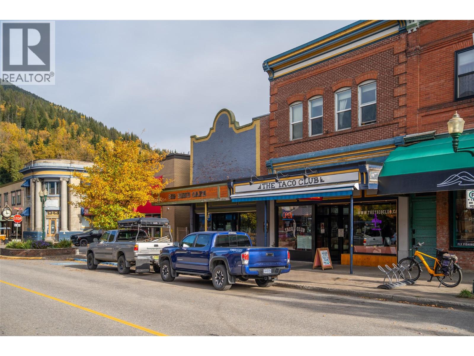 206 Mackenzie Avenue, Revelstoke, British Columbia  V0E 2S0 - Photo 2 - 10399244