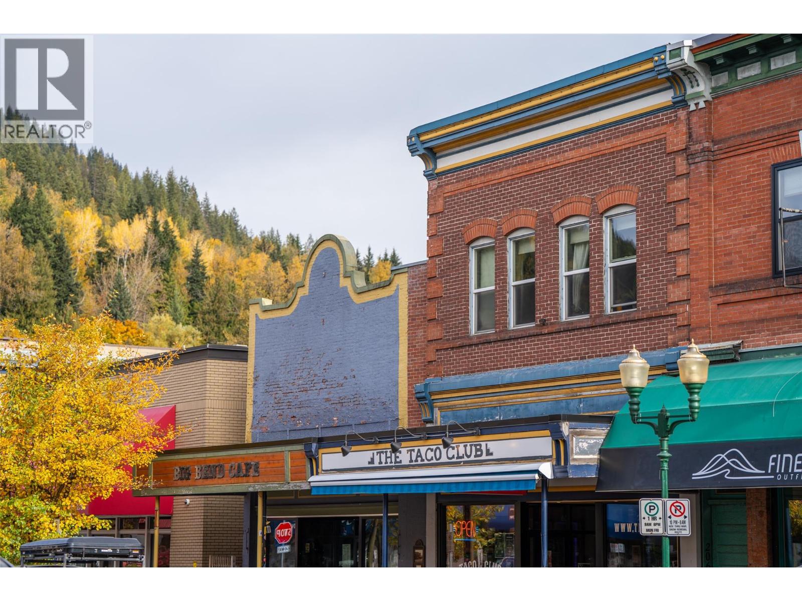 206 Mackenzie Avenue, Revelstoke, British Columbia  V0E 2S0 - Photo 4 - 10399244