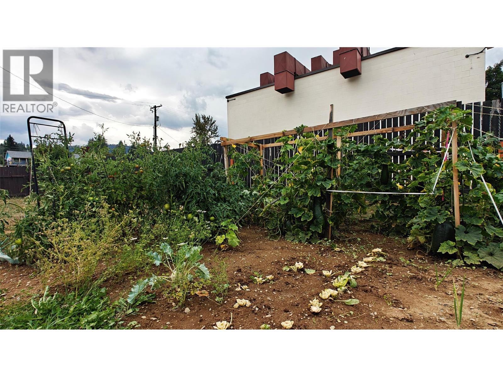 1939 Beaver Street E, Fruitvale, British Columbia  V0G 1L0 - Photo 29 - 10399238