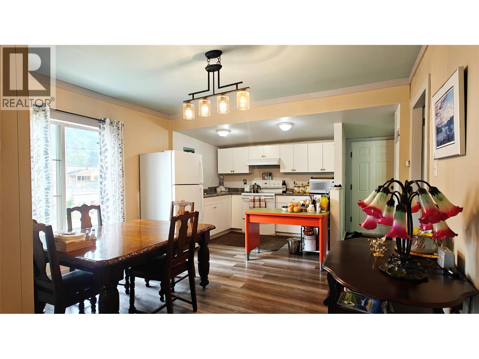 1939 Beaver Street E, Fruitvale, British Columbia  V0G 1L0 - Photo 8 - 10399238