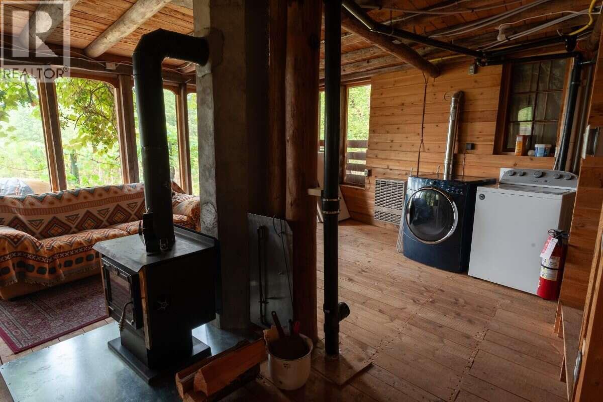 804 Applegrove Road, Fauquier, British Columbia  V0G 1J0 - Photo 28 - 10399628