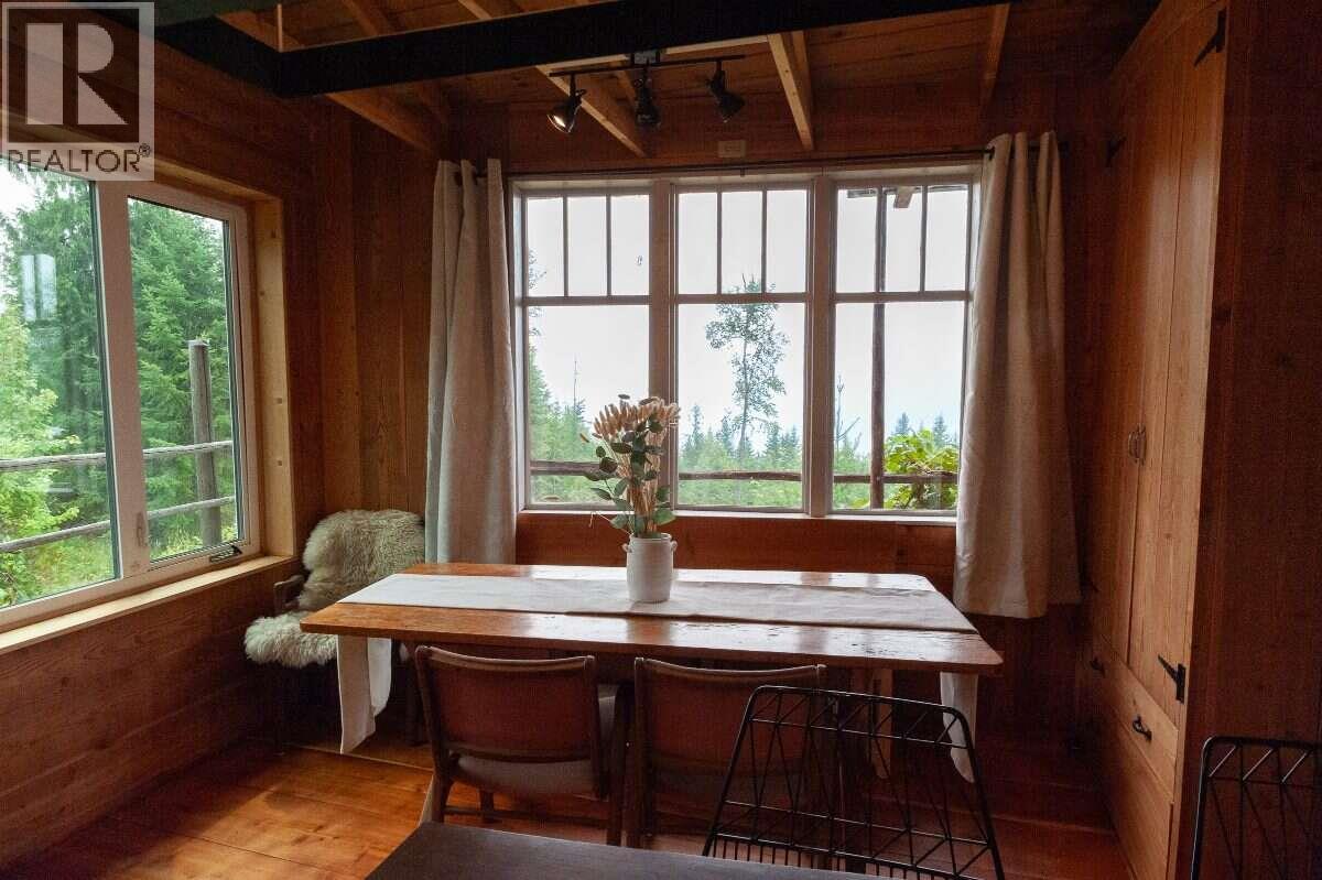 804 Applegrove Road, Fauquier, British Columbia  V0G 1J0 - Photo 7 - 10399628