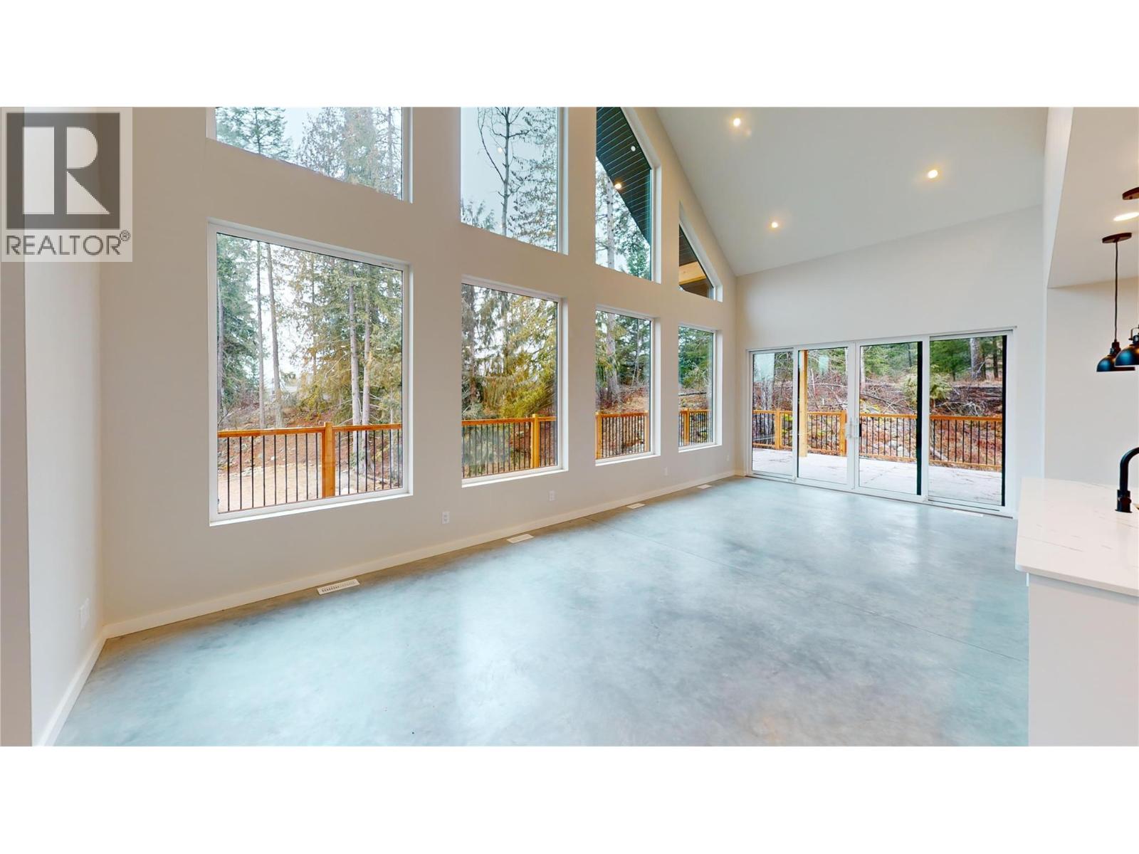 2801 Harlow Road, Nelson, British Columbia  V1L 6L3 - Photo 11 - 10399511