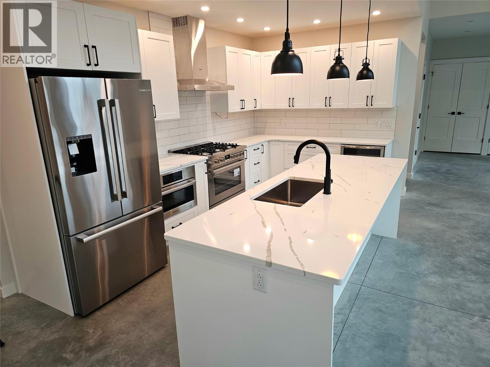 2801 Harlow Road, Nelson, British Columbia  V1L 6L3 - Photo 12 - 10399511