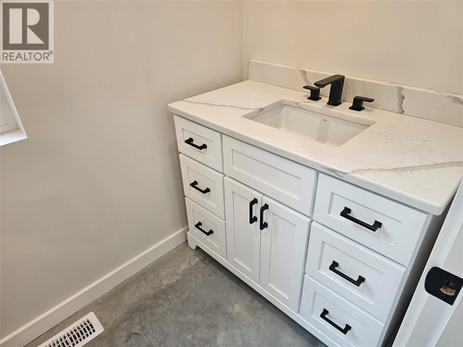 2801 Harlow Road, Nelson, British Columbia  V1L 6L3 - Photo 30 - 10399511