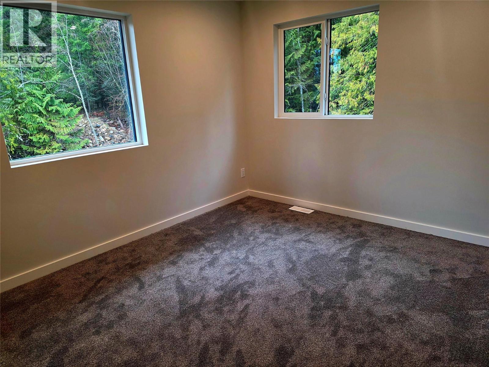2801 Harlow Road, Nelson, British Columbia  V1L 6L3 - Photo 39 - 10399511