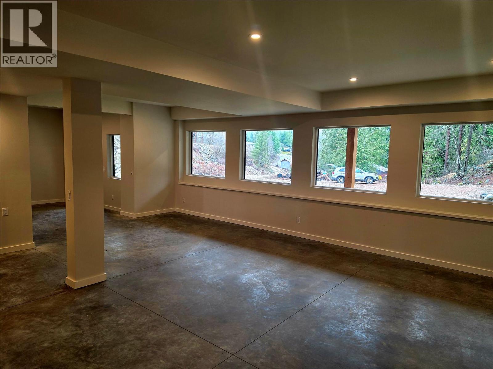 2801 Harlow Road, Nelson, British Columbia  V1L 6L3 - Photo 44 - 10399511