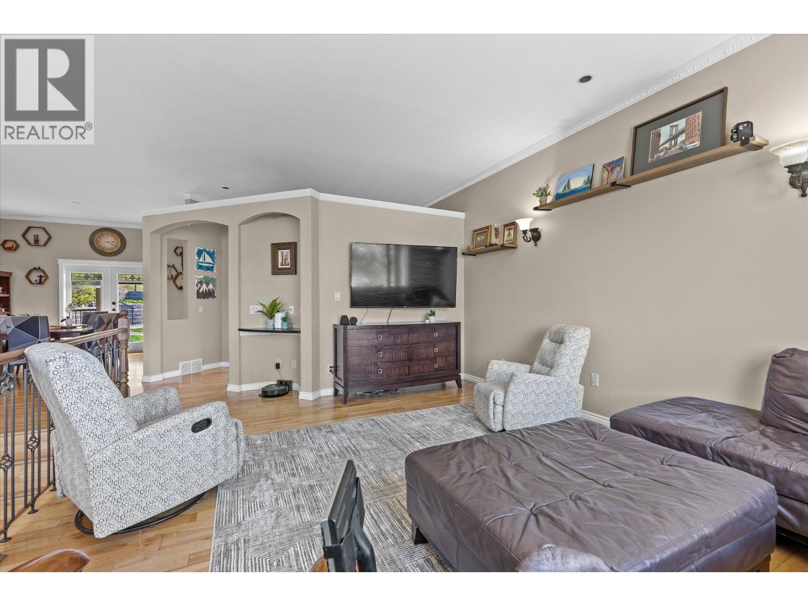 2977 Valentino Court, Kelowna, British Columbia  V1V 2S3 - Photo 5 - 10399641