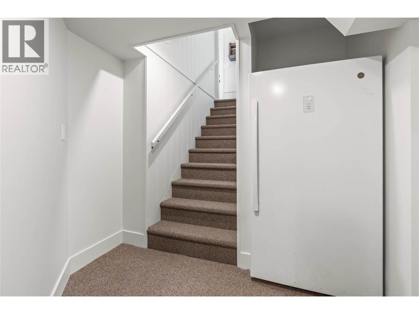 6550 Herry Road, Vernon, British Columbia  V1B 3T6 - Photo 31 - 10399547