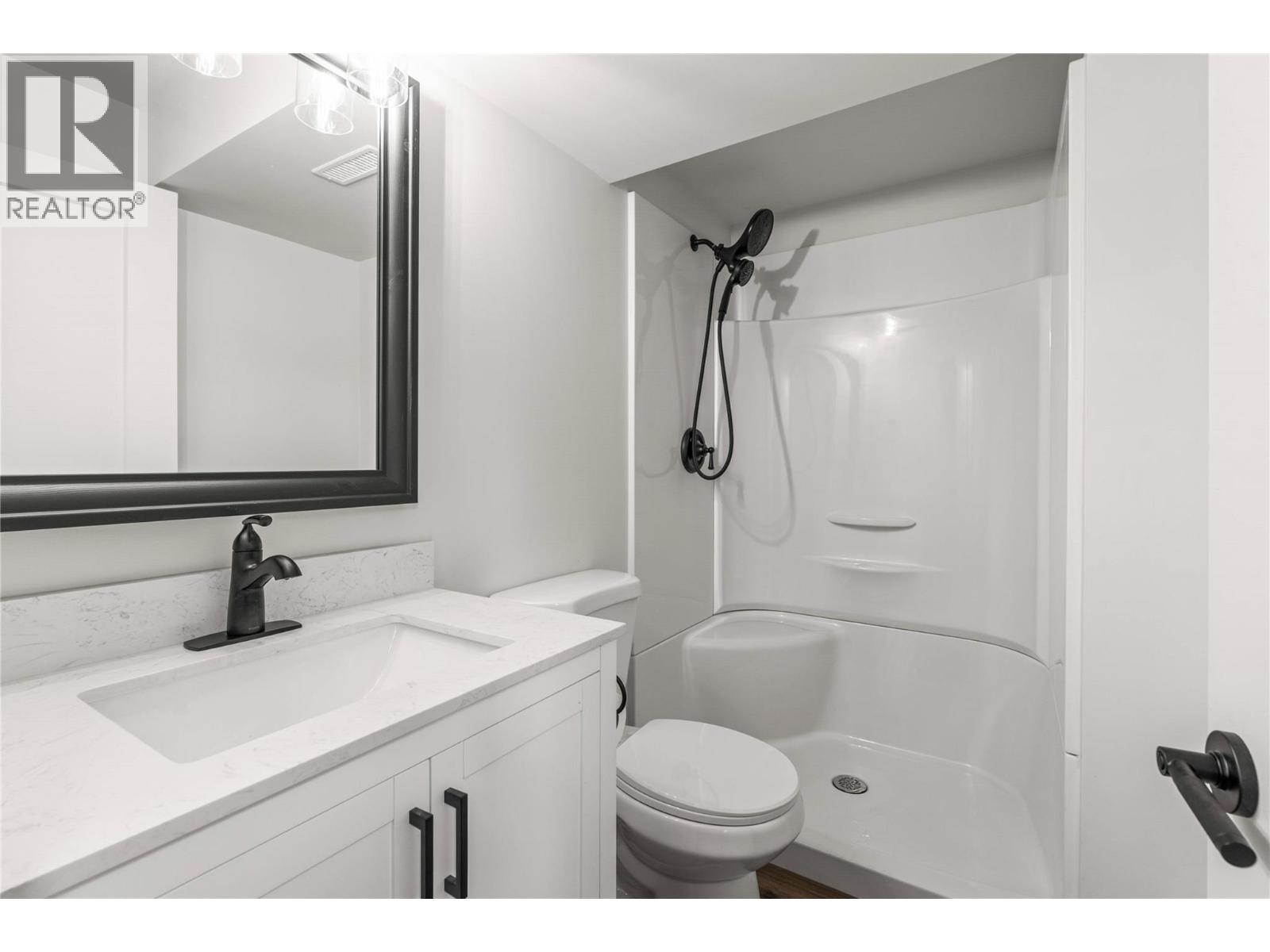 6550 Herry Road, Vernon, British Columbia  V1B 3T6 - Photo 37 - 10399547