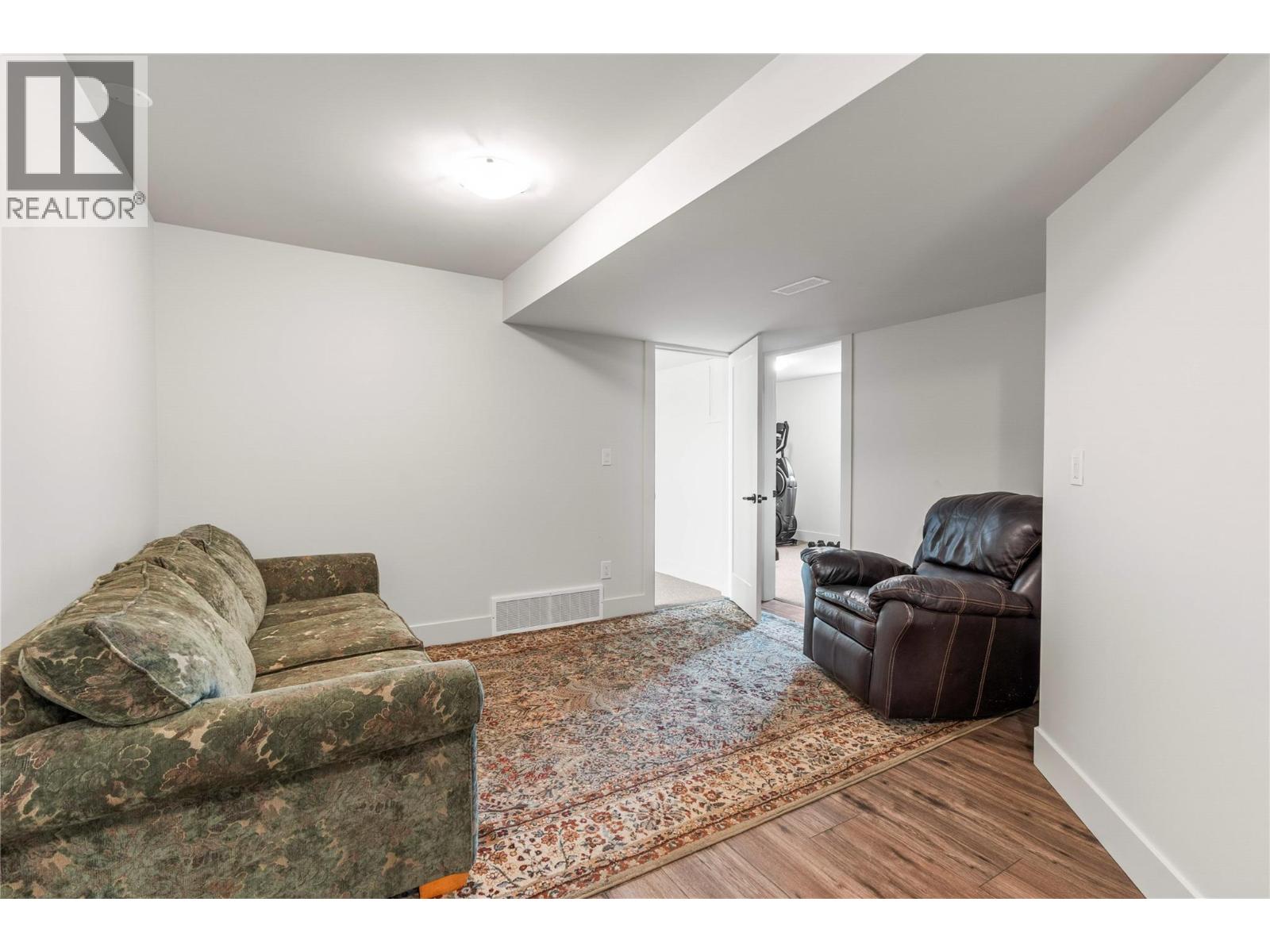 6550 Herry Road, Vernon, British Columbia  V1B 3T6 - Photo 38 - 10399547