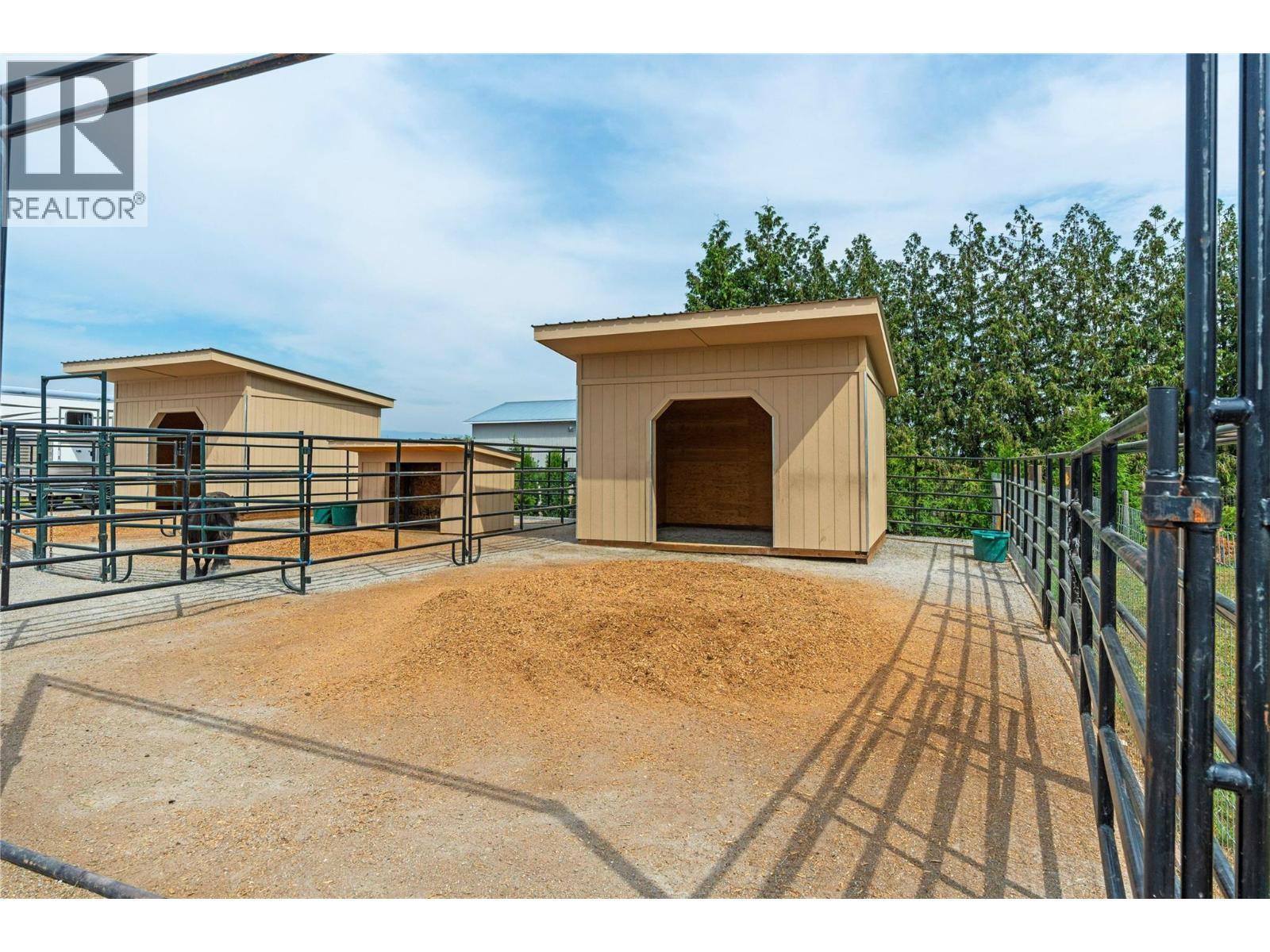 6550 Herry Road, Vernon, British Columbia  V1B 3T6 - Photo 56 - 10399547