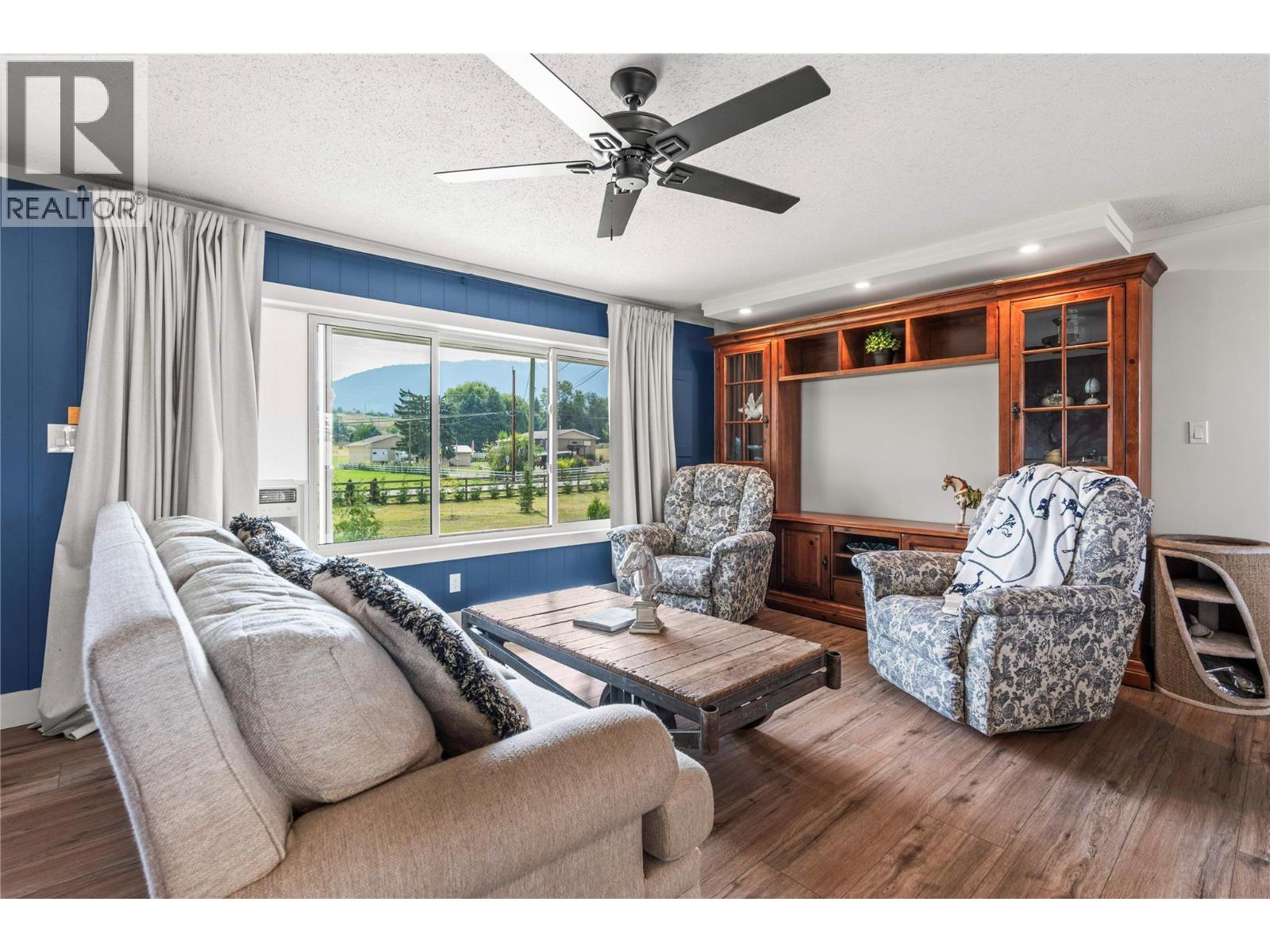 6550 Herry Road, Vernon, British Columbia  V1B 3T6 - Photo 9 - 10399547
