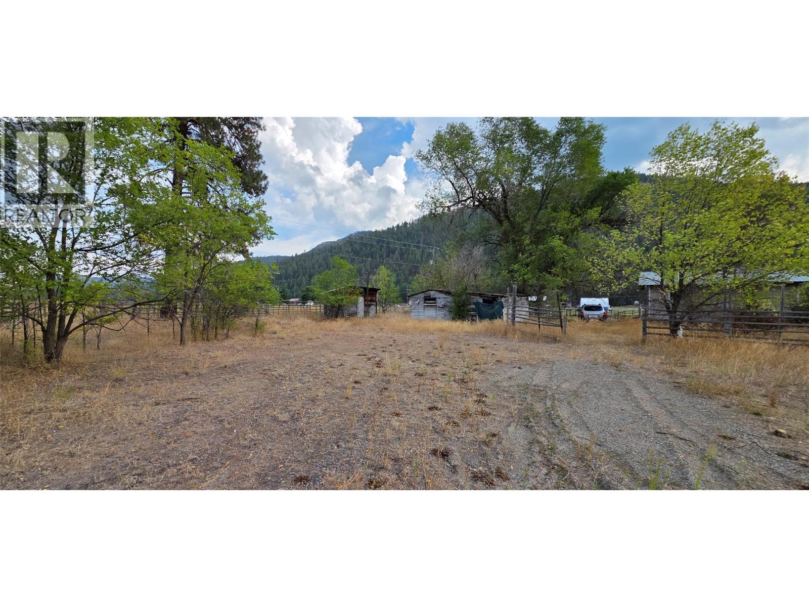 3580 Highway 3, Rock Creek, British Columbia  V0H 1Y0 - Photo 10 - 10399590