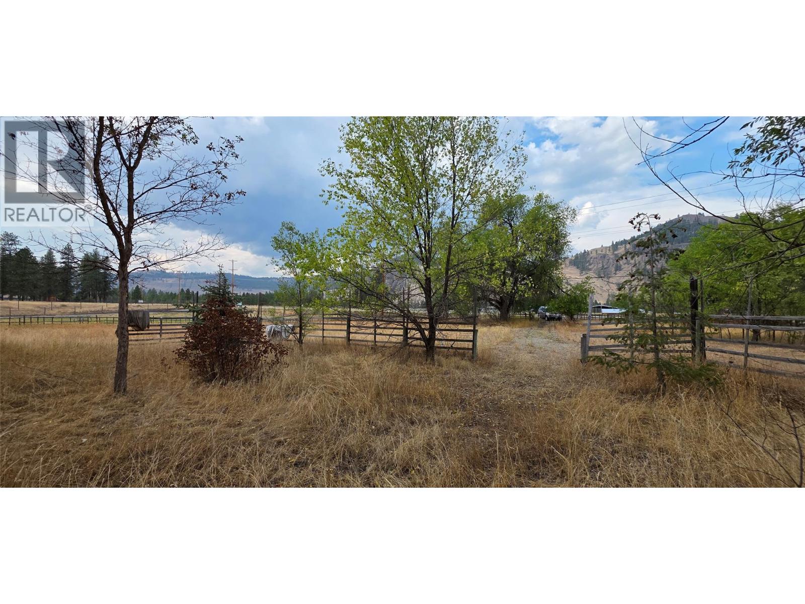 3580 Highway 3, Rock Creek, British Columbia  V0H 1Y0 - Photo 11 - 10399590