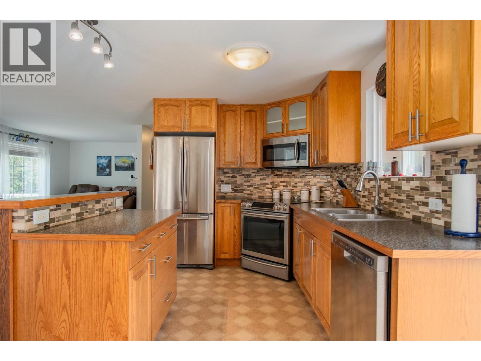 1664 Maida Road, Christina Lake, British Columbia  V0H 1E3 - Photo 2 - 10399202