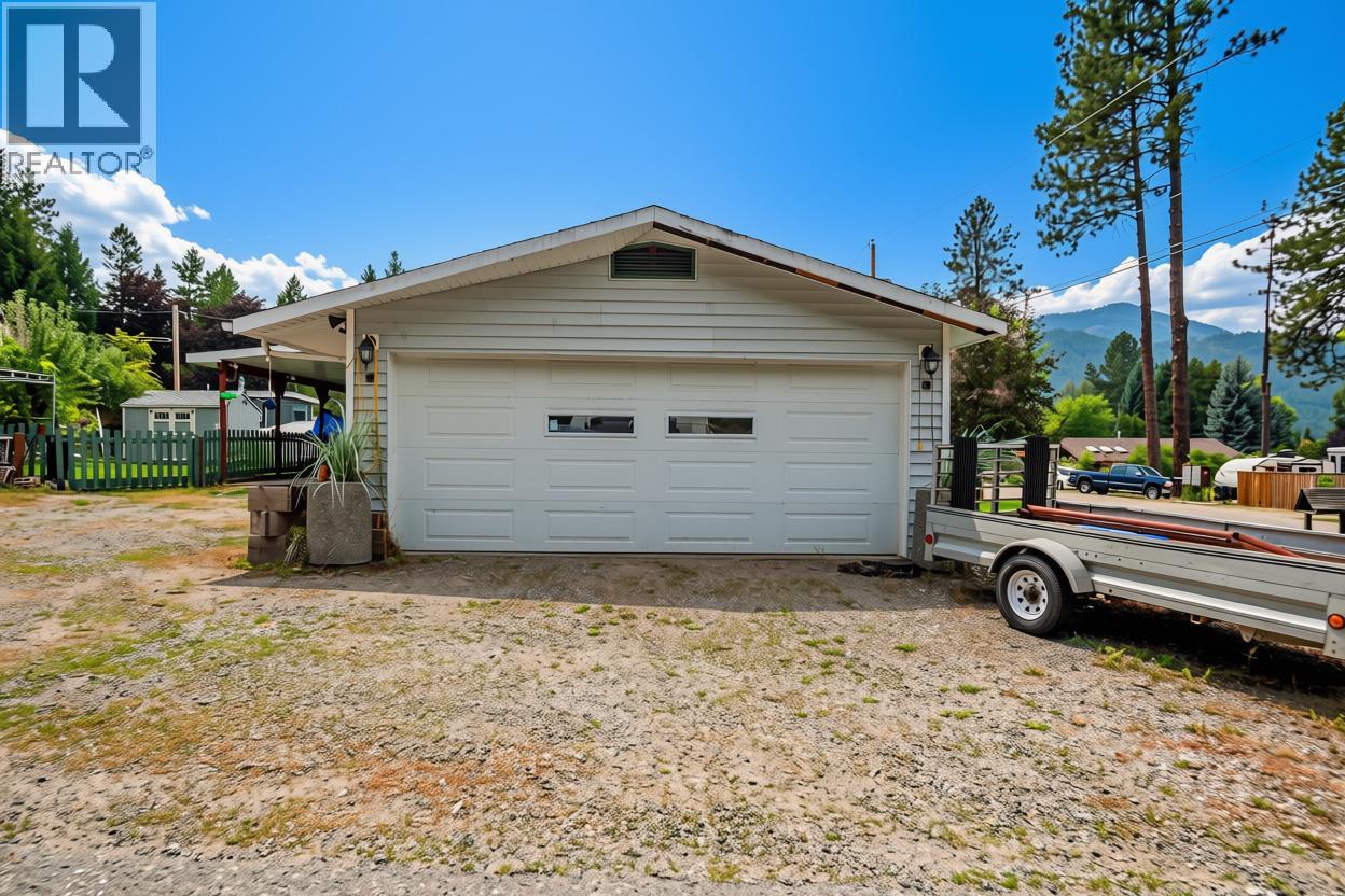 1664 Maida Road, Christina Lake, British Columbia  V0H 1E3 - Photo 28 - 10399202