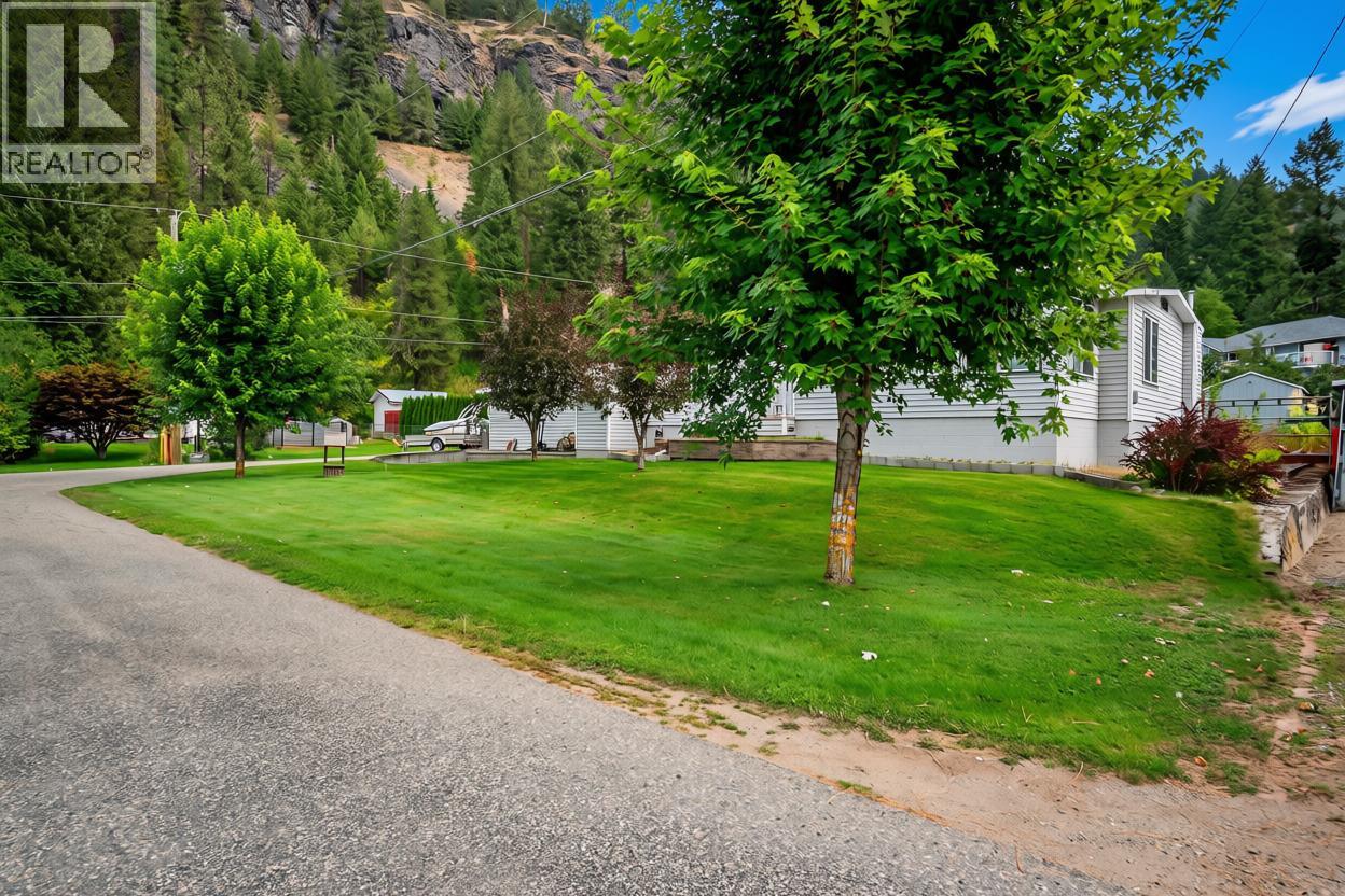 1664 Maida Road, Christina Lake, British Columbia  V0H 1E3 - Photo 34 - 10399202