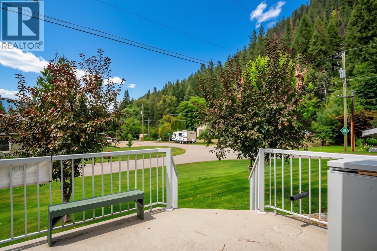 1664 Maida Road, Christina Lake, British Columbia  V0H 1E3 - Photo 38 - 10399202