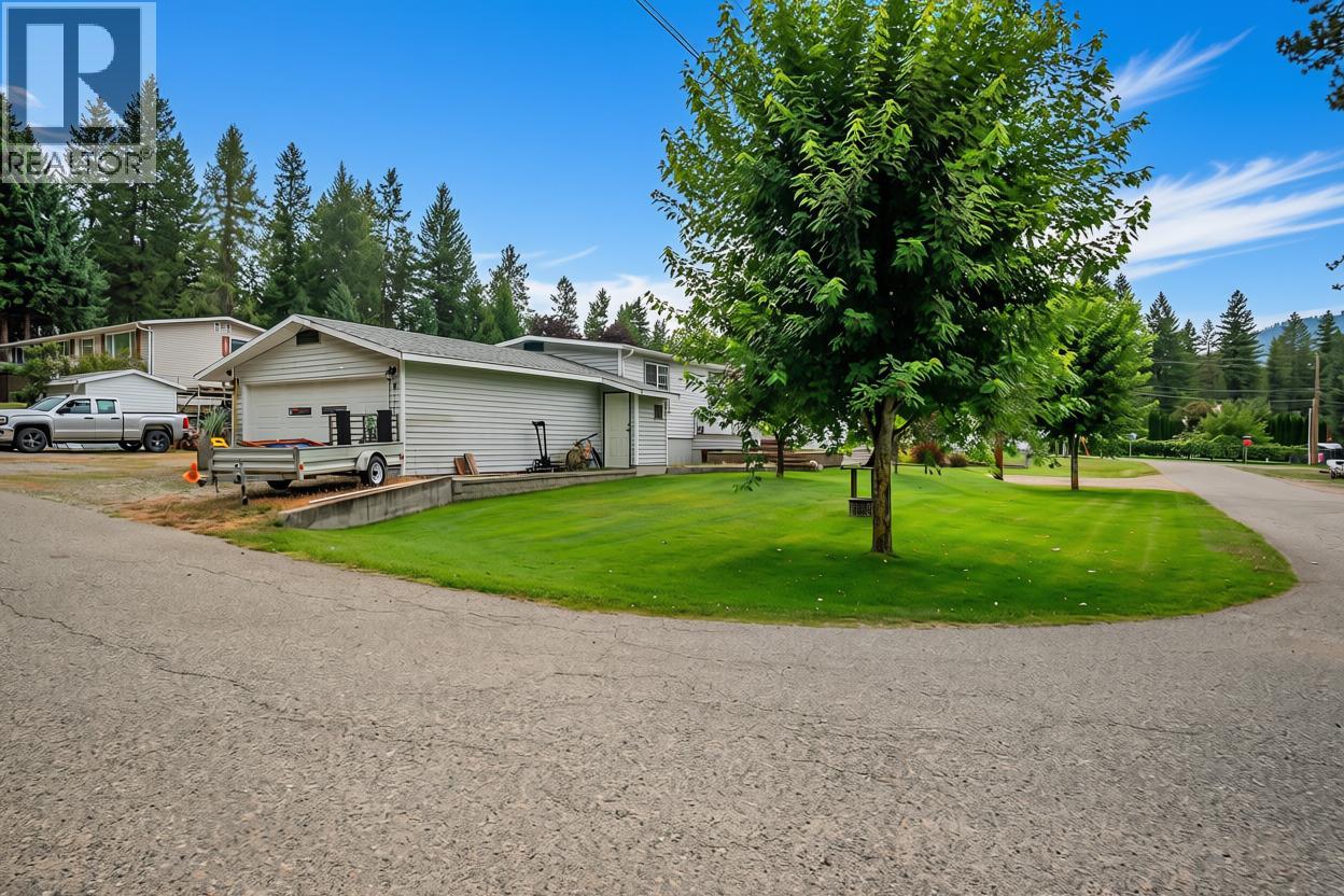 1664 Maida Road, Christina Lake, British Columbia  V0H 1E3 - Photo 42 - 10399202