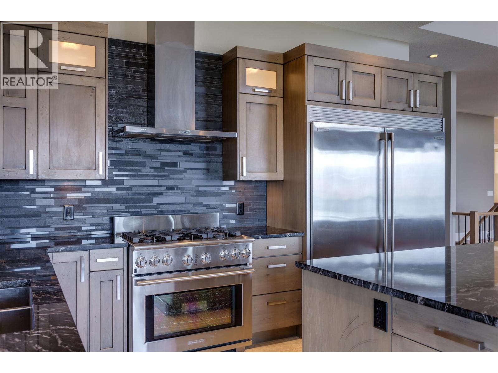 1002 Hewetson Avenue, Kelowna, British Columbia  V1W 5H8 - Photo 11 - 10399509