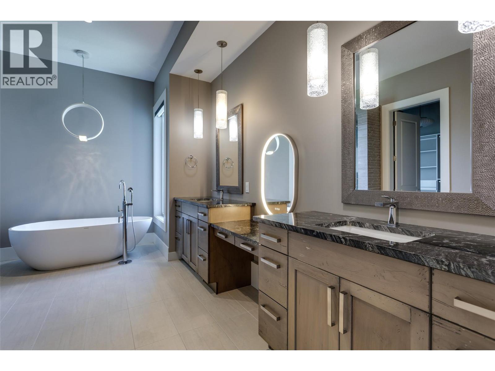 1002 Hewetson Avenue, Kelowna, British Columbia  V1W 5H8 - Photo 26 - 10399509